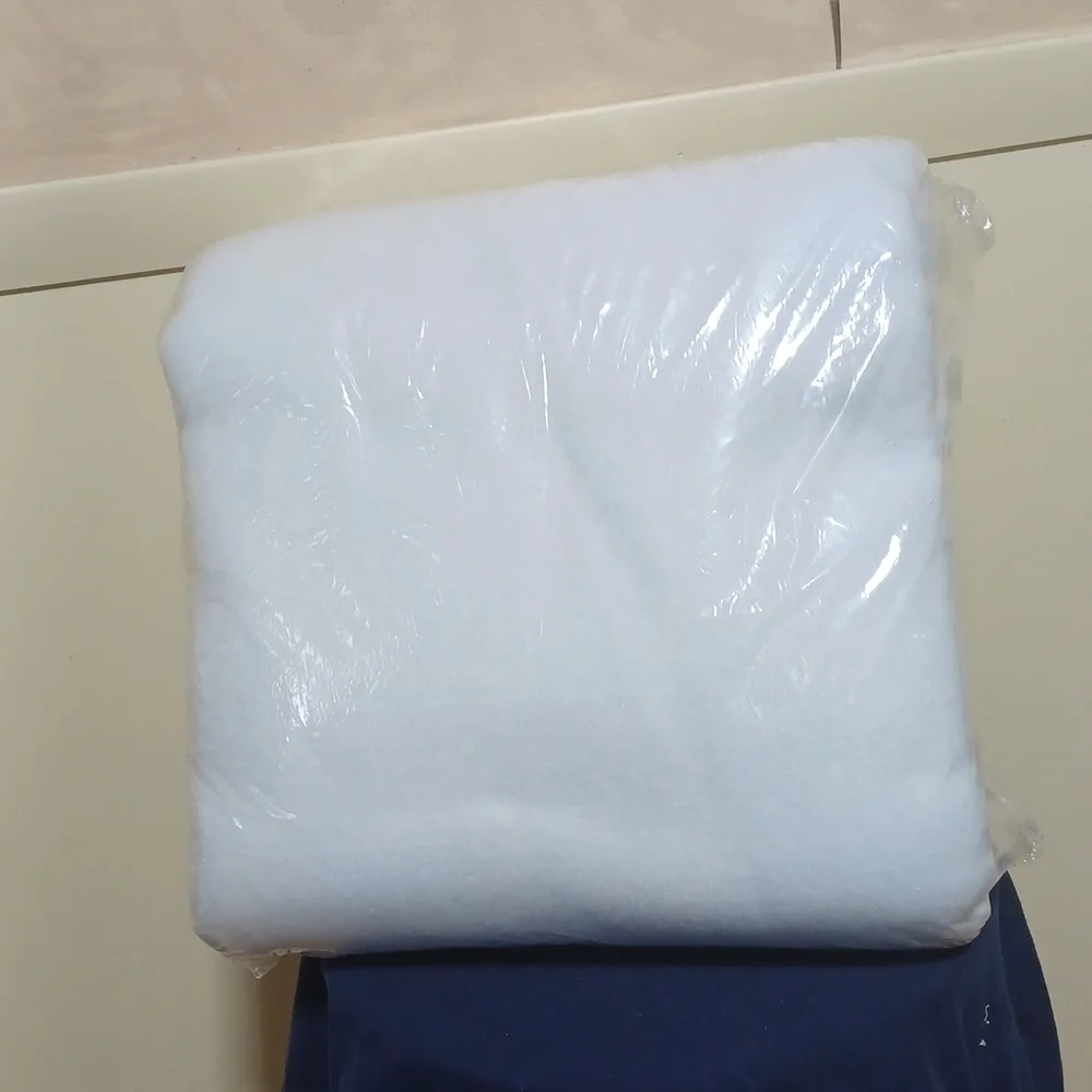 HOME ESSENTIALS SOLID COLOR BLAKET LIGHT BLUE FITS KING OR QUEEN SIZE BED